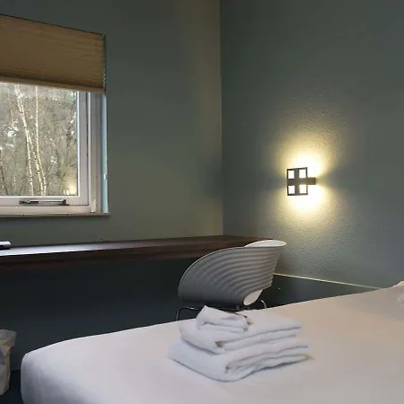 Kapellerput Heeze-eindhoven 4* 히츠